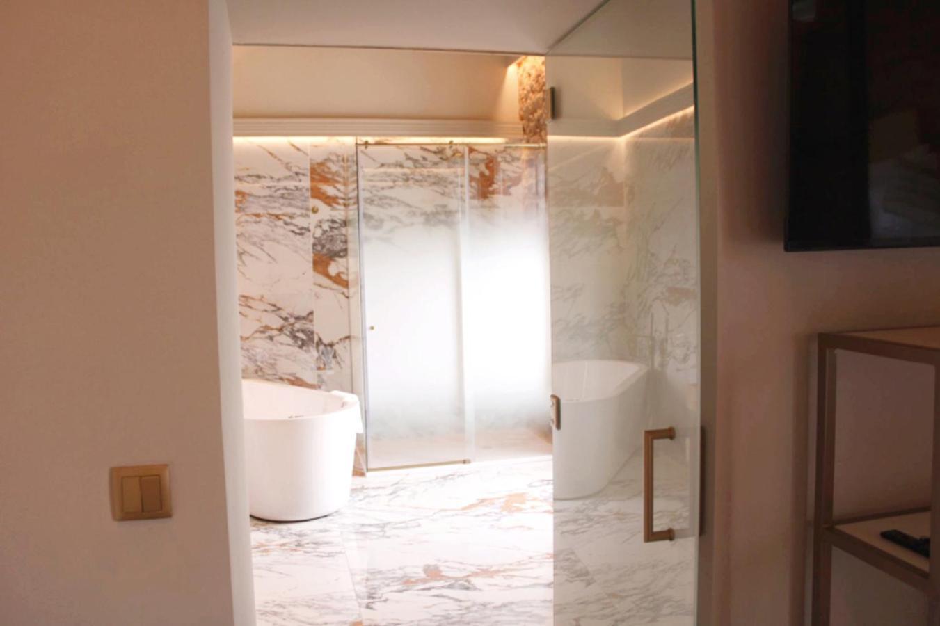 Hospedium Hotel Barometro De 卡马里纳斯 外观 照片
